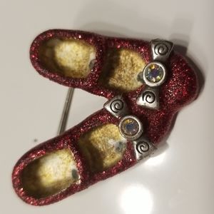 Dorothy (wizard of oz) pin